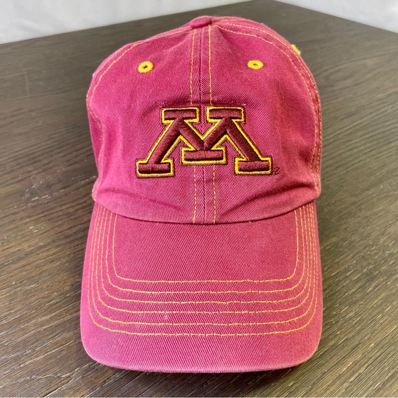U of M Minnesota Adult Baseball Cap 100% Cotton - Picture 2 of 7
